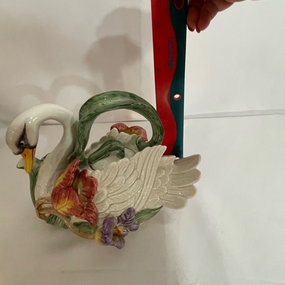 Fitz and Floyd Swan with Tulips Teapot/Pitcher - Picture 11 of 12